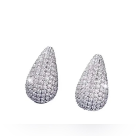 JEWELS BY SUNAINA Narnia Teardrop CZ Stud Earrings in Silver w/Box New! - Picture 2 of 6